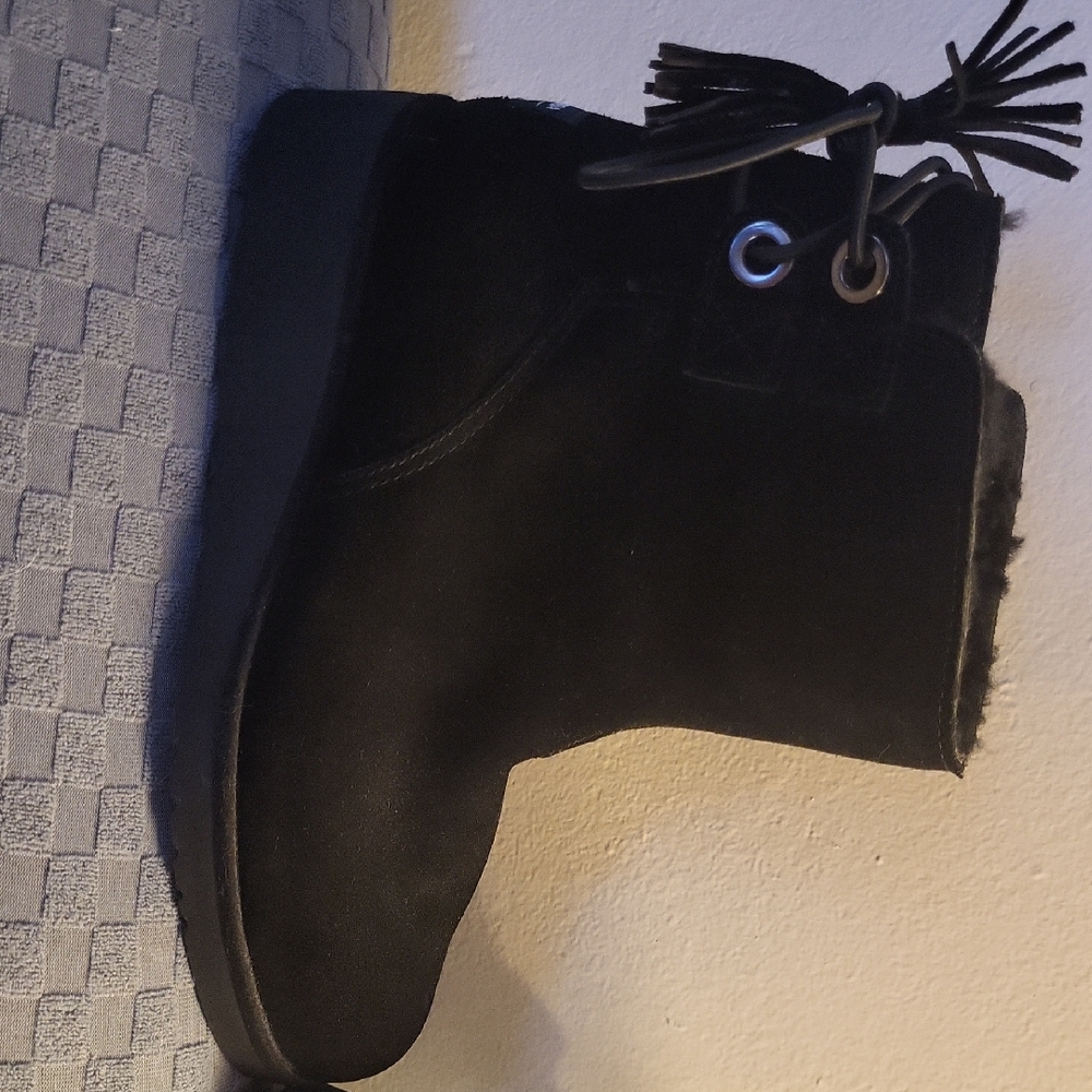 Koolaburra Black Ankle Booties with Tassel